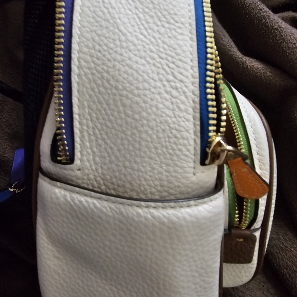 SOLD! SOLD! - Picture 9 of 13